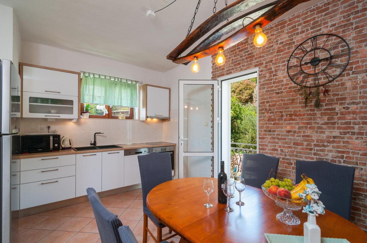 Apartman Neven Podgora Bagian luar foto